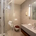 La Des Trois Couronnes Hotel