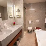 Hotel La Des Trois Couronnes