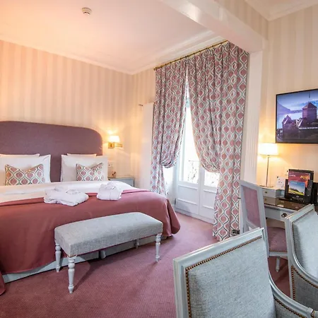 Hotel La Des Trois Couronnes *
