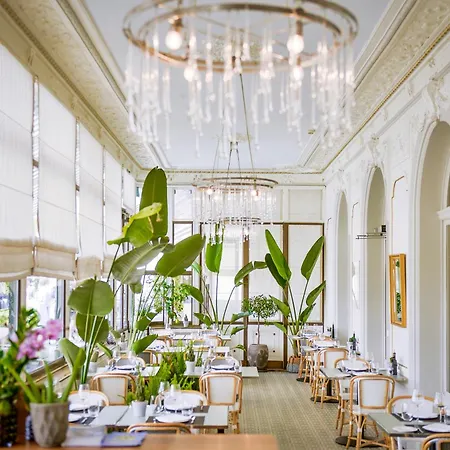 La Des Trois Couronnes 브베