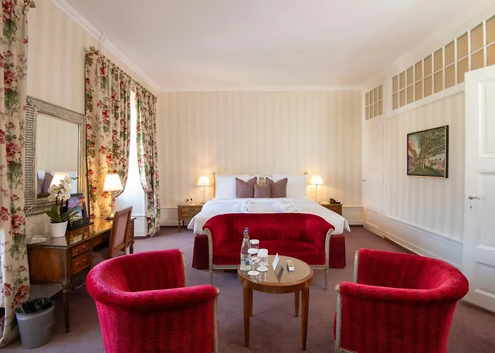 La Des Trois Couronnes Hotel