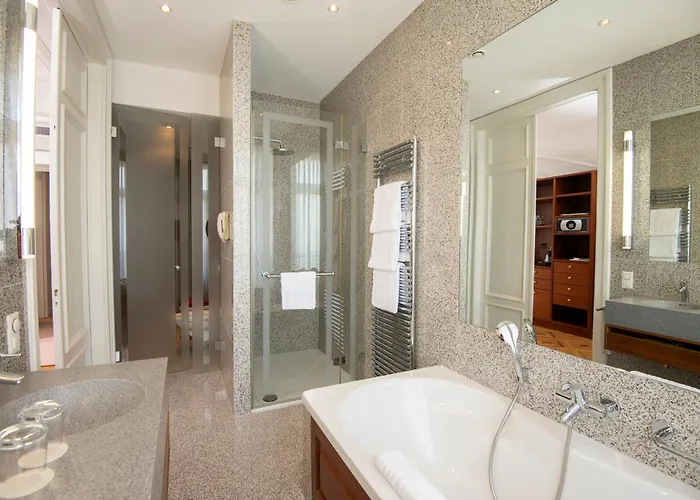 La Des Trois Couronnes * 브베