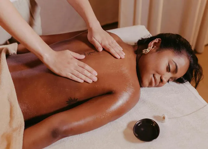 La Des Trois Couronnes 호텔