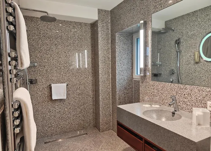 La Des Trois Couronnes 브베