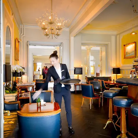 La Des Trois Couronnes