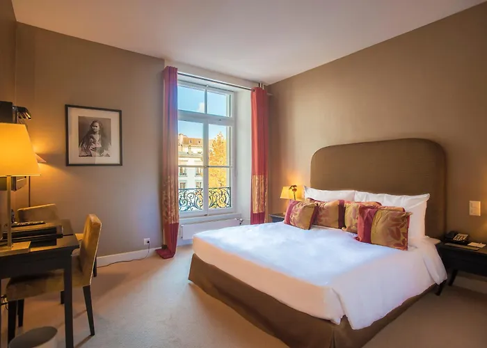 Hotel La Des Trois Couronnes *