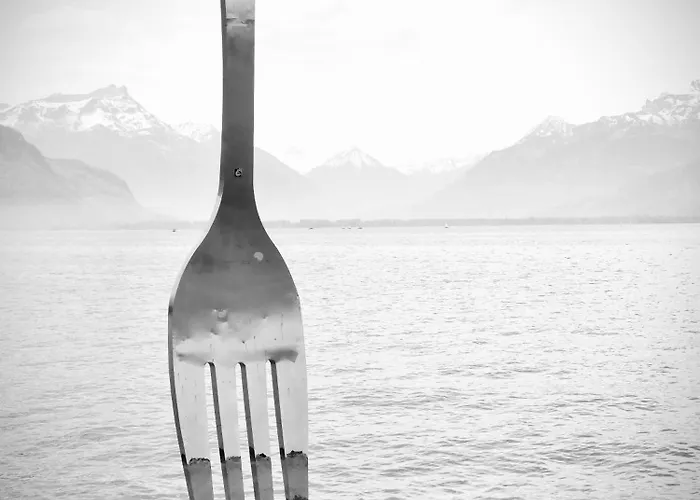 La Des Trois Couronnes Hotel *