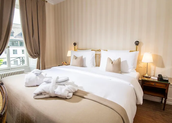 Hotel La Des Trois Couronnes *